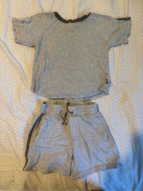 Splendid Gray Kids Short Sleeve Top and Drawstring Shorts Set